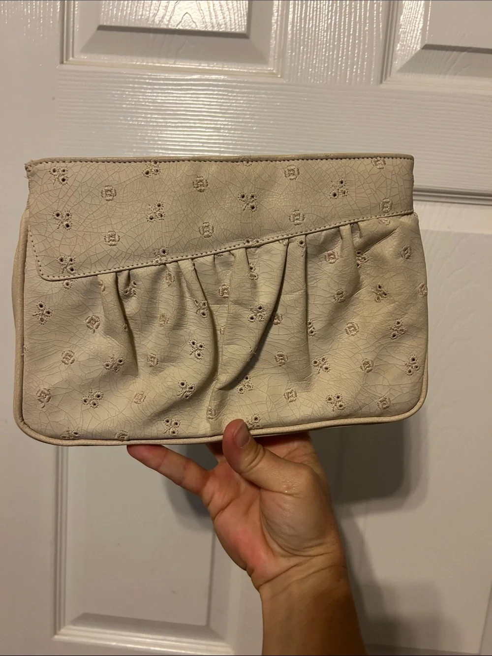 Vgt Theodor of California off white clutch. 50’s-60’s.